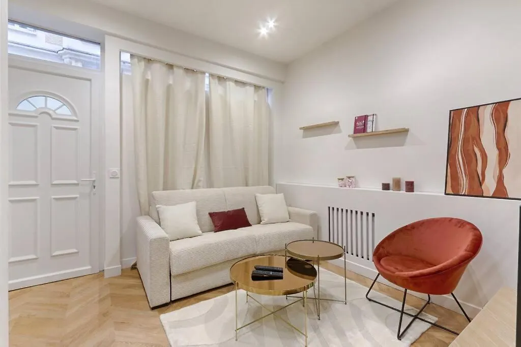Apartment Cambodge Pere Lachaise Cosy 2p *